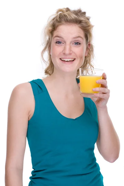 Женщина с апельсиновым соком — стоковое фото