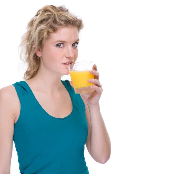 Femeie cu suc de portocale — Fotografie, imagine de stoc