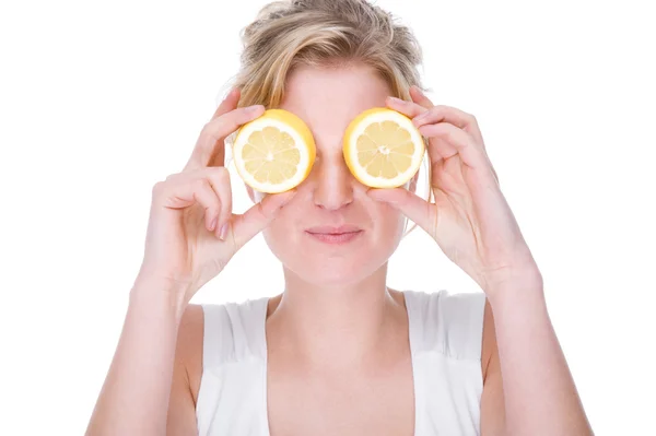 Жінка з лимоном — стокове фото