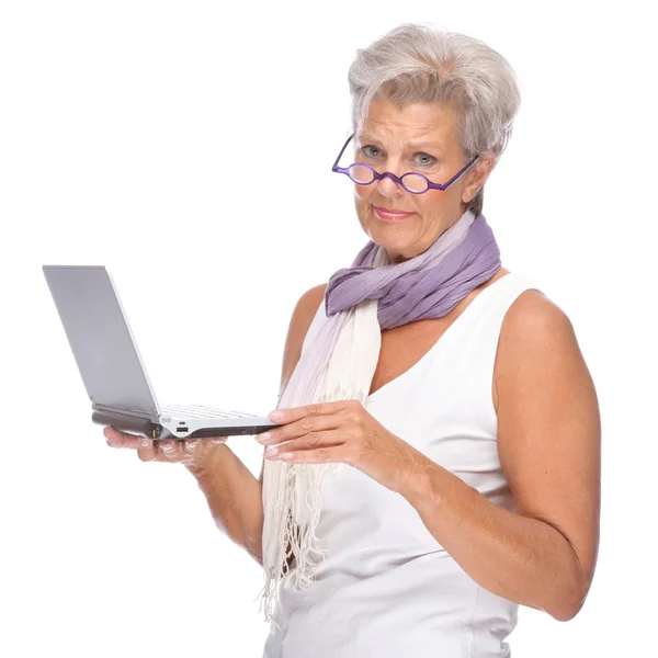 Mujer mayor con cuaderno —  Fotos de Stock