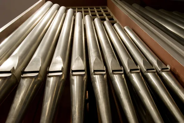 eye pipe organ