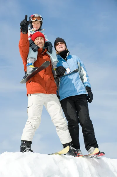 Family skiing — Stock Photo, Image