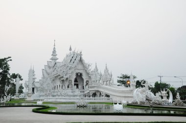 WAT Rong Khun