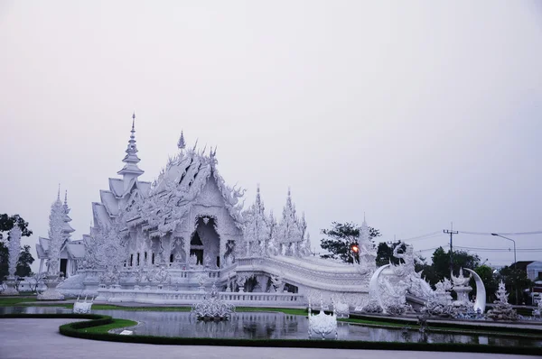 WAT Rong Khun