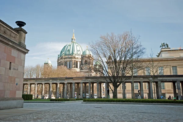 Berlin Museumsinsel – Von der alten Nationalgalerie aus — Stock Photo, Image