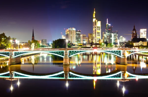 Frankfurt skyline reflection in the river of Main — Stock Photo, Image