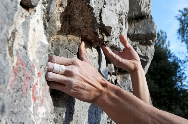石灰岩に登る ロイヤリティフリーのストック画像