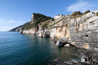 portovenere dağdan muzzerone