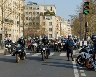 Paris, Fransa, 25 Mart 2012 - bisikletçileri tezahürü de paris