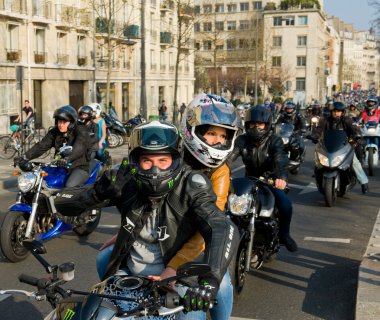 Paris, Fransa, 25 Mart 2012 - bisikletçileri tezahürü de paris