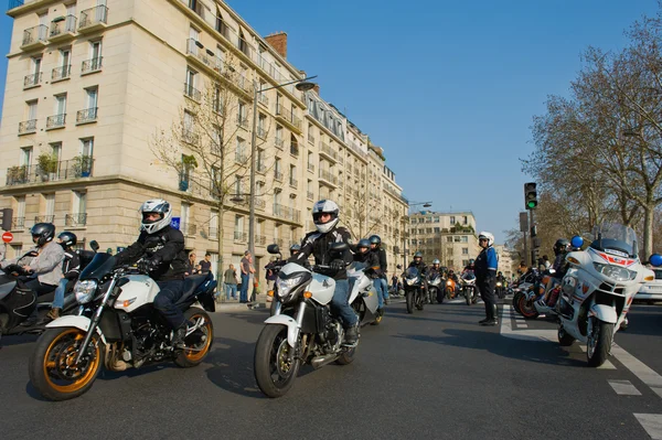 Paris, Fransa, 25 Mart 2012 - bisikletçileri tezahürü de paris