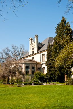 Building on the territory of University of Washington clipart