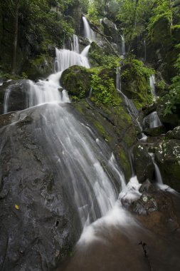 Dumanlı dağlar