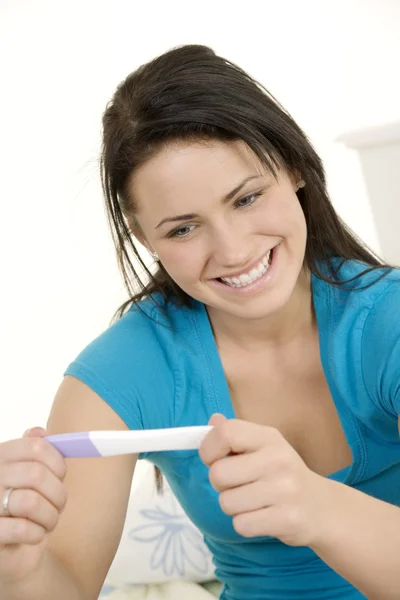 Тест на беременность — стоковое фото