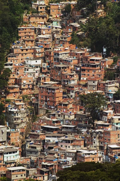 Παράγκες στο το favellas, μια φτωχή γειτονιά στο Ρίο ντε Τζανέιρο — Φωτογραφία Αρχείου
