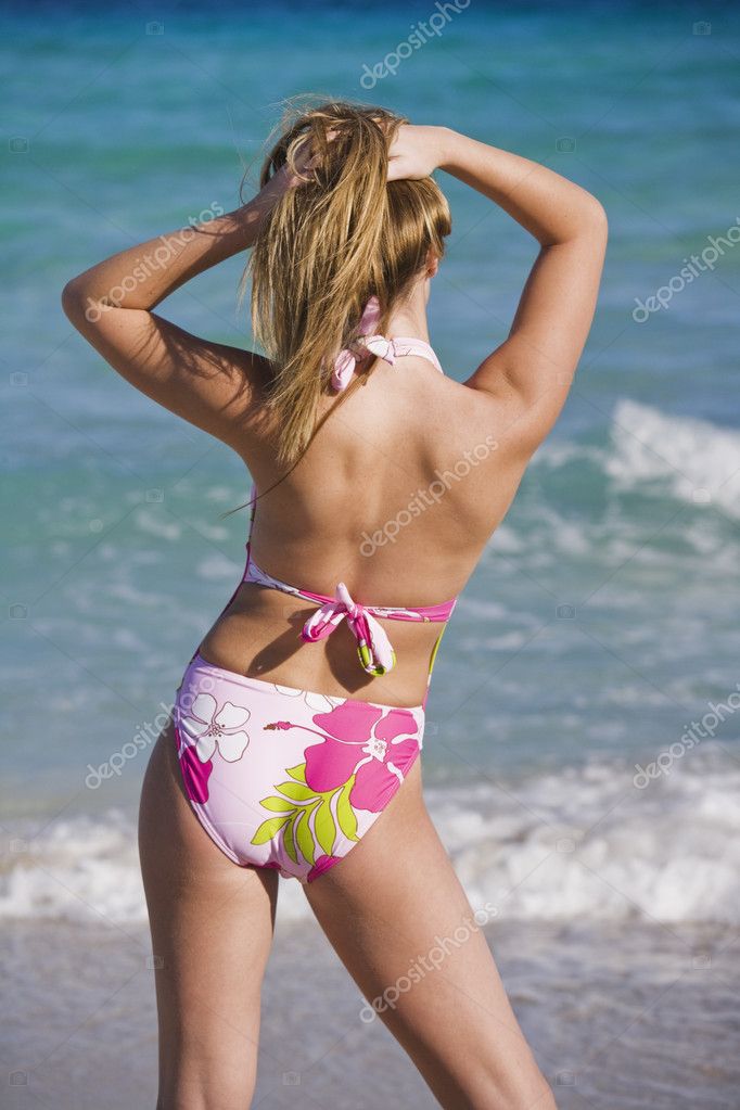 Teen on beach Stock Photo by ©dndavis 9641583