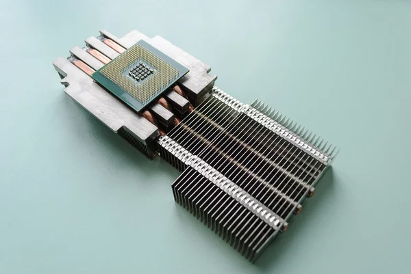 Pasivní chlazení radiátor s procesorem. — Stock fotografie