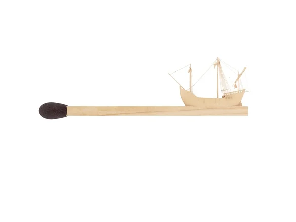 Barca a vela in legno a vela sulla partita — Foto Stock