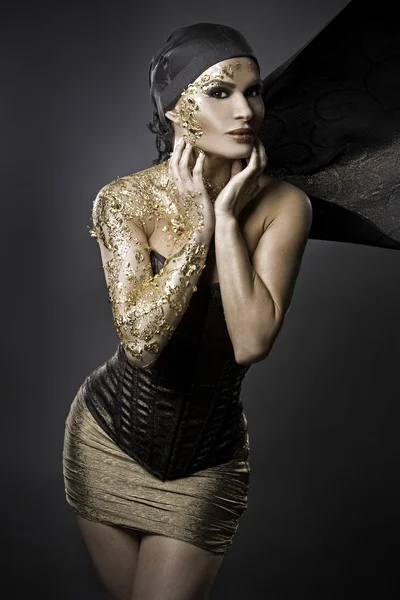 Donna in oro — Foto Stock