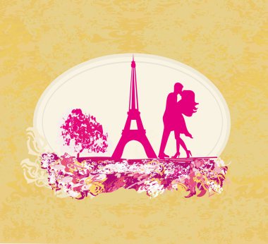 Paris 'te Eyfel Kulesi' nin yakınında öpüşen romantik bir çift. Retro kart.