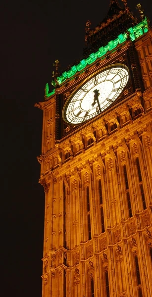 Big Ben lit up at night in London — Stock Photo, Image