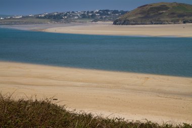 padstow görünümünden daymer defne için padstow ve Cornwall rock arasında deve river Haliç üzerinde