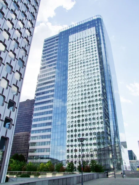 Üzleti felhőkarcolók és reflexiók Stock Kép