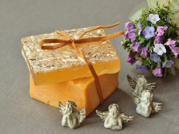 Natural ginger soap — Stock Photo, Image