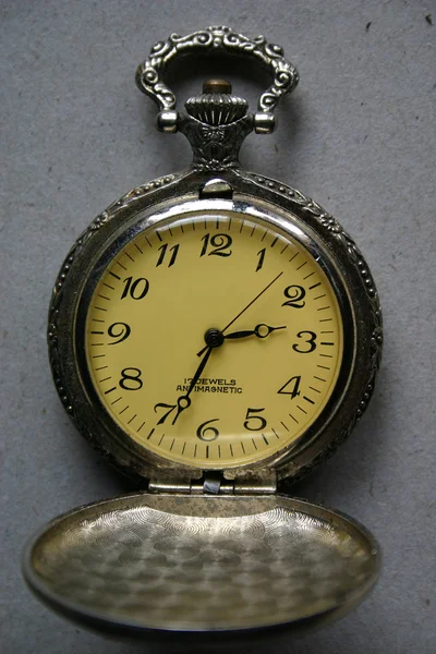Viejo reloj mecánico —  Fotos de Stock