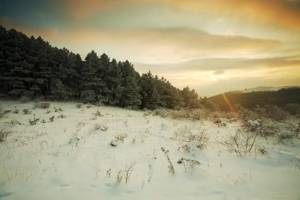 Coucher de soleil d'hiver montagne — Photo