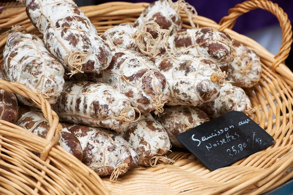 Saucisse aux noisettes au marché provençal — Photo