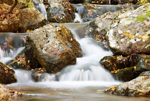 Waterfall on autumn tream — Stock Photo, Image