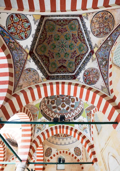 Ornamenti orientali della moschea Sherifili — Foto Stock