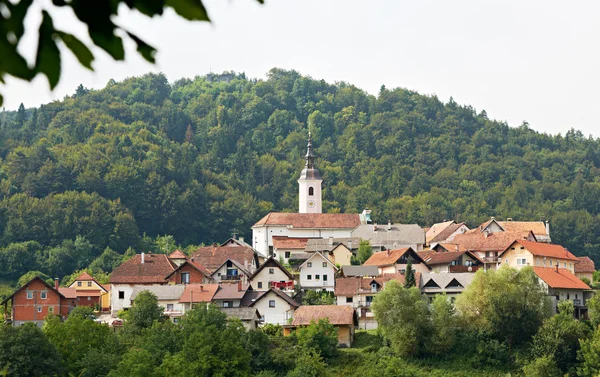 Villaggio sloveno Visnja Gora — Foto Stock