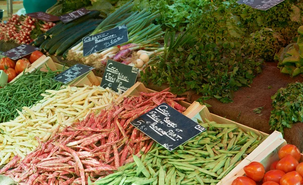 Französische Bohnen auf dem Provence-Markt — Stockfoto