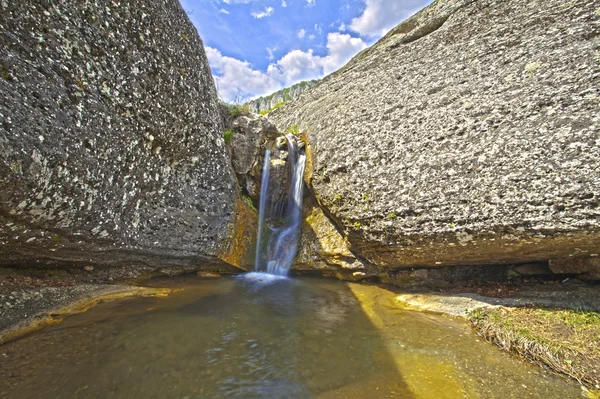HDR waterval — Stockfoto