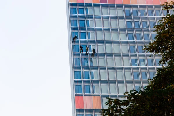 ベルリンで洗浄窓 — ストック写真
