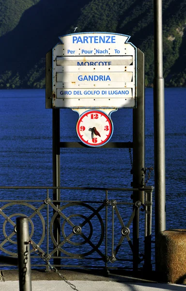 Lugano lake boot vertrek — Stockfoto
