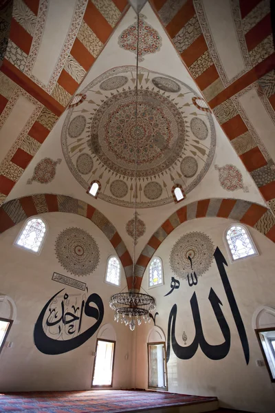 Interne weergave van oude moskee, edirne, Turkije — Stockfoto