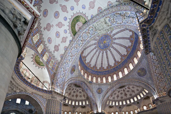 술탄아흐멧 모스크의 내부 보기 — 스톡 사진