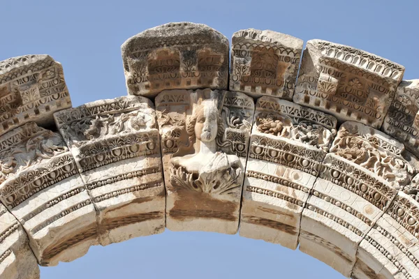 Busta Hadriánova oblouku, Efesu — Stock fotografie