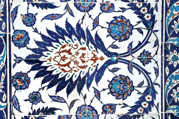 Turkish tile, Rustem Pasa Mosque — Stock Photo, Image