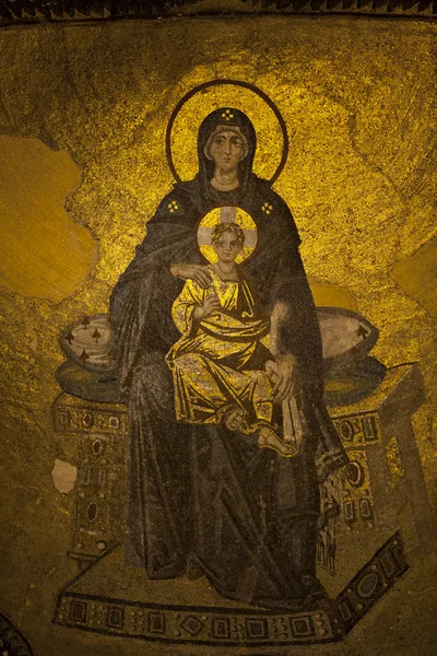 Vergine Maria col Bambino Cristo, Il mosaico absidale — Foto Stock