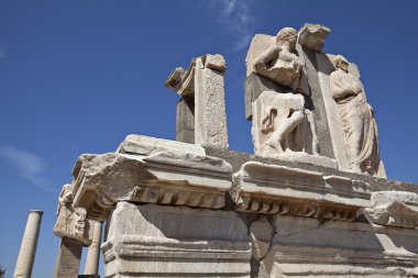 anıt Memmius olarak adlandırılır