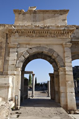 The Gates of Mazaeus and Miıhridates clipart