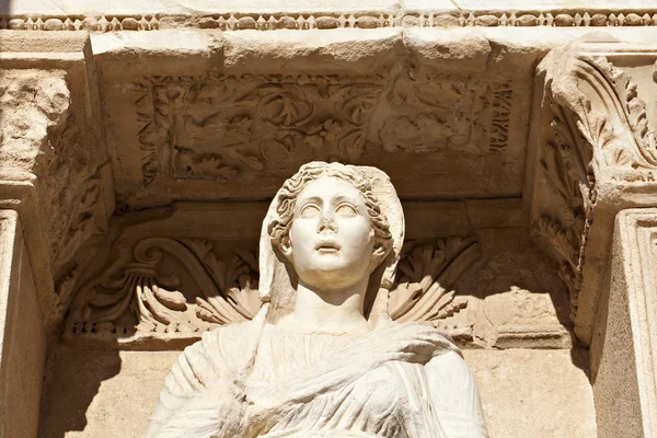 Sophia Deusa da Sabedoria Estátua Antiga — Fotografia de Stock