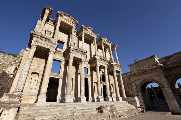 La Biblioteca de Celsus — Foto de Stock