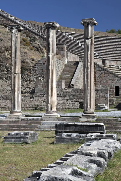 Pergamon ruins in Bergama — Stock Photo, Image