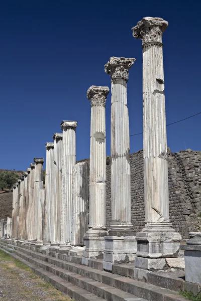 bergama pergamon harabelerini sütunlar