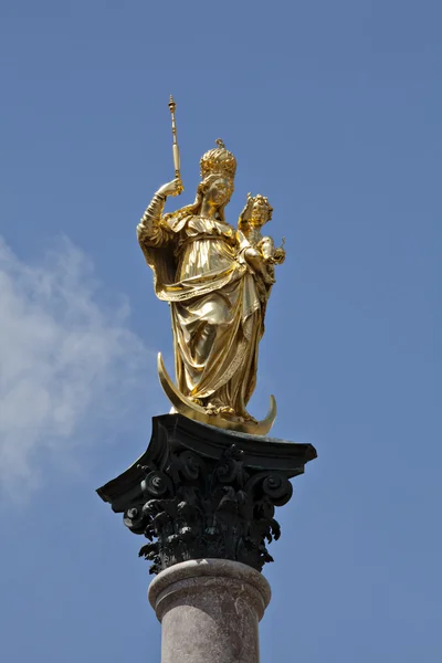 Virgin Mary atop the Mariensäule — Zdjęcie stockowe